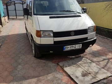 Авто Volkswagen Transporter 1992 № 8261154