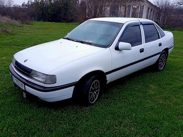Авто Opel Vectra 1992 № 8261217