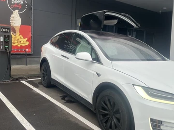 Авто Tesla Model X 2020 № 8261274