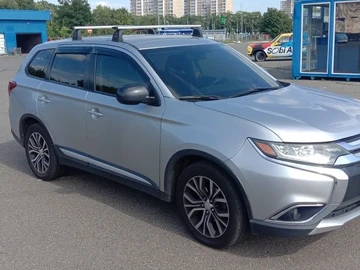 Авто Mitsubishi Outlander 2018 № 8261347