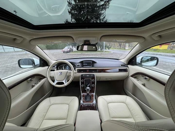Авто Volvo Xc70 2015 № 8261384