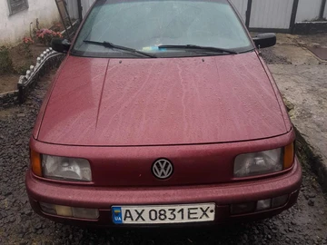 Авто Volkswagen Passat Sedan 1988 № 8261460