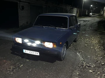 Авто ВАЗ 2107 2004 № 8261985