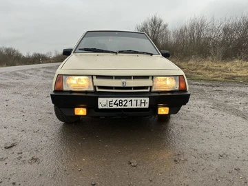 Авто ВАЗ 2109 1989 № 8262011
