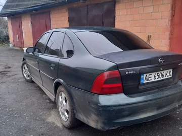 Авто Opel Vectra 2000 № 8262012