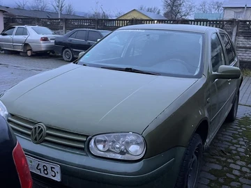 Авто Volkswagen Golf 1998 № 8262394