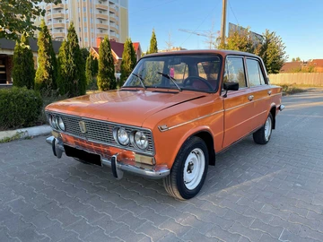 Авто ВАЗ 2103 1974 № 8262471