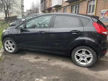 Авто Ford Fiesta 2011 № 8263007