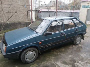 Авто ВАЗ 2109 1999 № 8263148