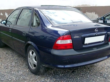 Авто Opel Vectra 1996 № 8263276