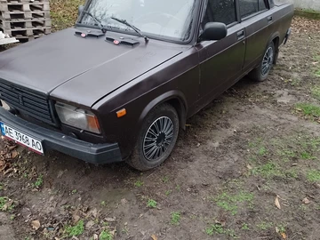 Авто ВАЗ 2107 2004 № 8263526
