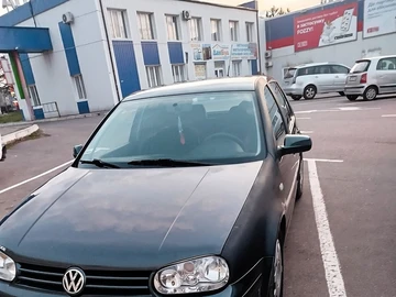 Авто Volkswagen Golf 2000 № 8263597