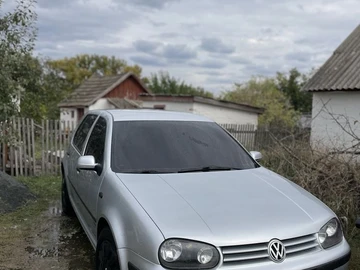 Авто Volkswagen Golf 2000 № 8263936