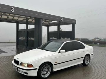 Авто BMW 5 Серия 1999 № 8263956