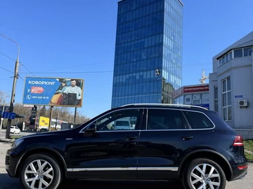 Авто Volkswagen Touareg 2013 № 8264007