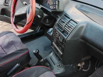 Авто ВАЗ 2112 2005 № 8264730