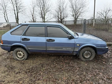 Авто ВАЗ 2109 1999 № 8264928