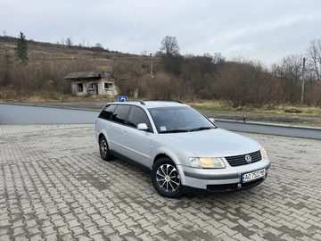 Авто Volkswagen Passat Sedan 1999 № 8264956