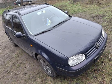 Авто Volkswagen Golf 1999 № 8265304