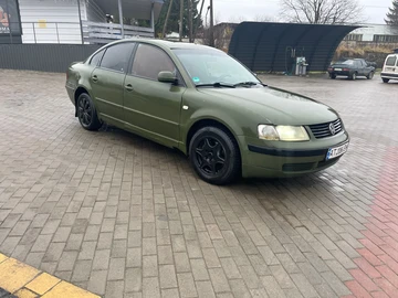 Авто Volkswagen Passat Sedan 1999 № 8265495