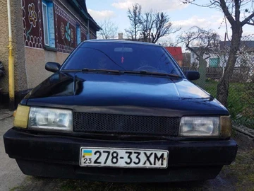 Авто Mazda 323 1987 № 8265689