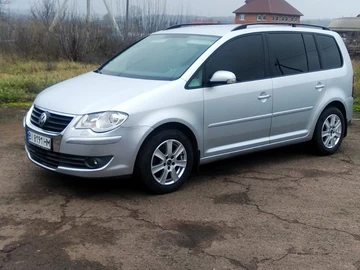 Авто Volkswagen Touran 2007 № 8265775