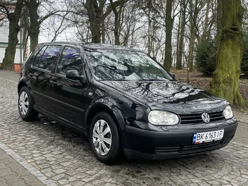 Авто Volkswagen Golf 2002 № 8265910