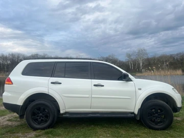 Авто Mitsubishi Pajero Sport 2011 № 8265931
