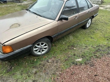 Авто Audi 100 1983 № 8266114