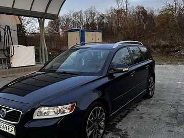 Авто Volvo V50 2012 № 8266167