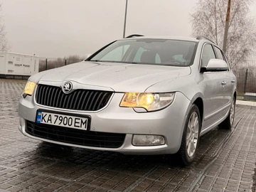Авто Skoda Superb 2013 № 8266212