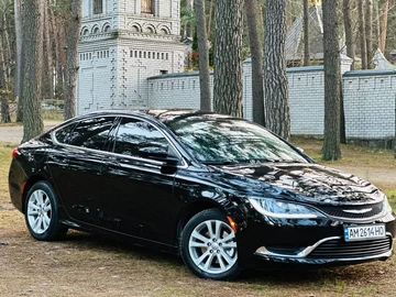 Авто Chrysler 200 2015 № 8266324