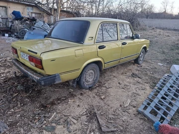 Авто ВАЗ 2107 1990 № 8266412