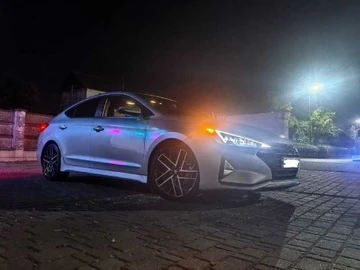 Авто Hyundai Elantra 2019 № 8267008