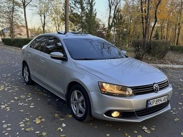 Авто Volkswagen Jetta 2013 № 8267135