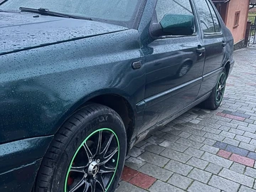 Авто Volkswagen Vento 1996 № 8267174