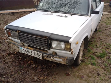 Авто ВАЗ 2107 1988 № 8267325