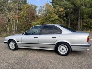Авто BMW 5 Серия 1993 № 8267402