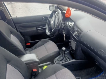 Авто Volkswagen Golf 2002 № 8267466