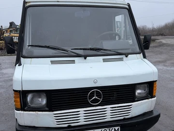 Авто Mercedes Mb 1995 № 8267485
