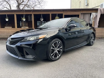 Авто Toyota Camry 2018 № 8267608