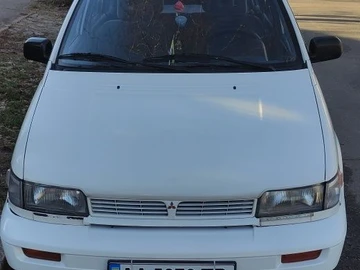 Авто Mitsubishi Space Wagon 1993 № 8267660