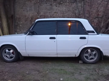 Авто ВАЗ 2107 1987 № 8267997