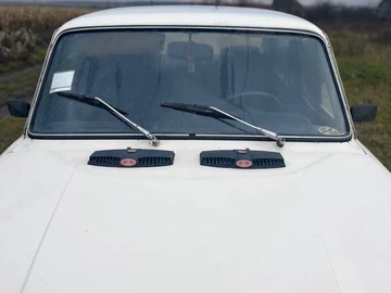 Авто ВАЗ 2107 1988 № 8268146