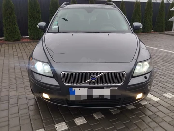 Авто Volvo V50 2007 № 8268181