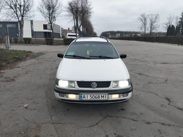 Авто Volkswagen Passat Variant 1994 № 8268271