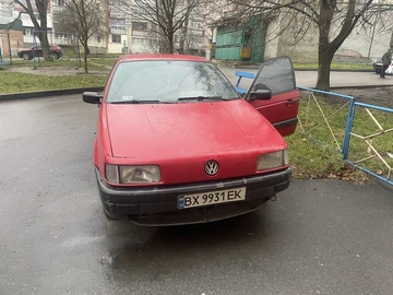 Авто Volkswagen Passat Hatchback 1989 № 8268562