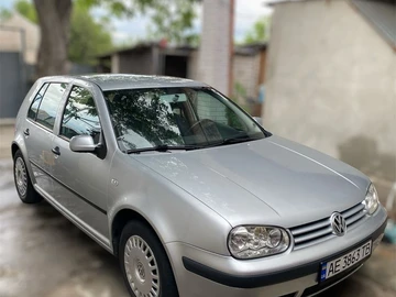 Авто Volkswagen Golf 2002 № 8269105