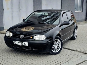 Авто Volkswagen Golf 2000 № 8269229