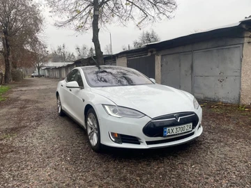 Авто Tesla Model S 2013 № 8269253